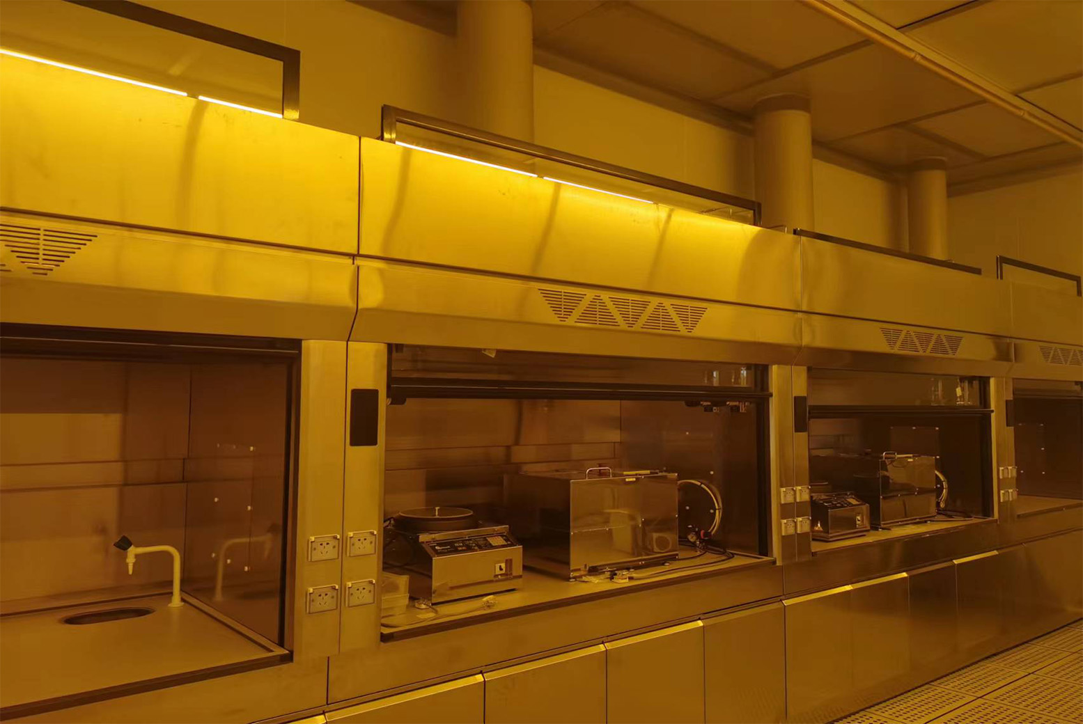 萬(wàn)級(jí)潔凈車間裝修 萬(wàn)級(jí)潔凈車間裝修